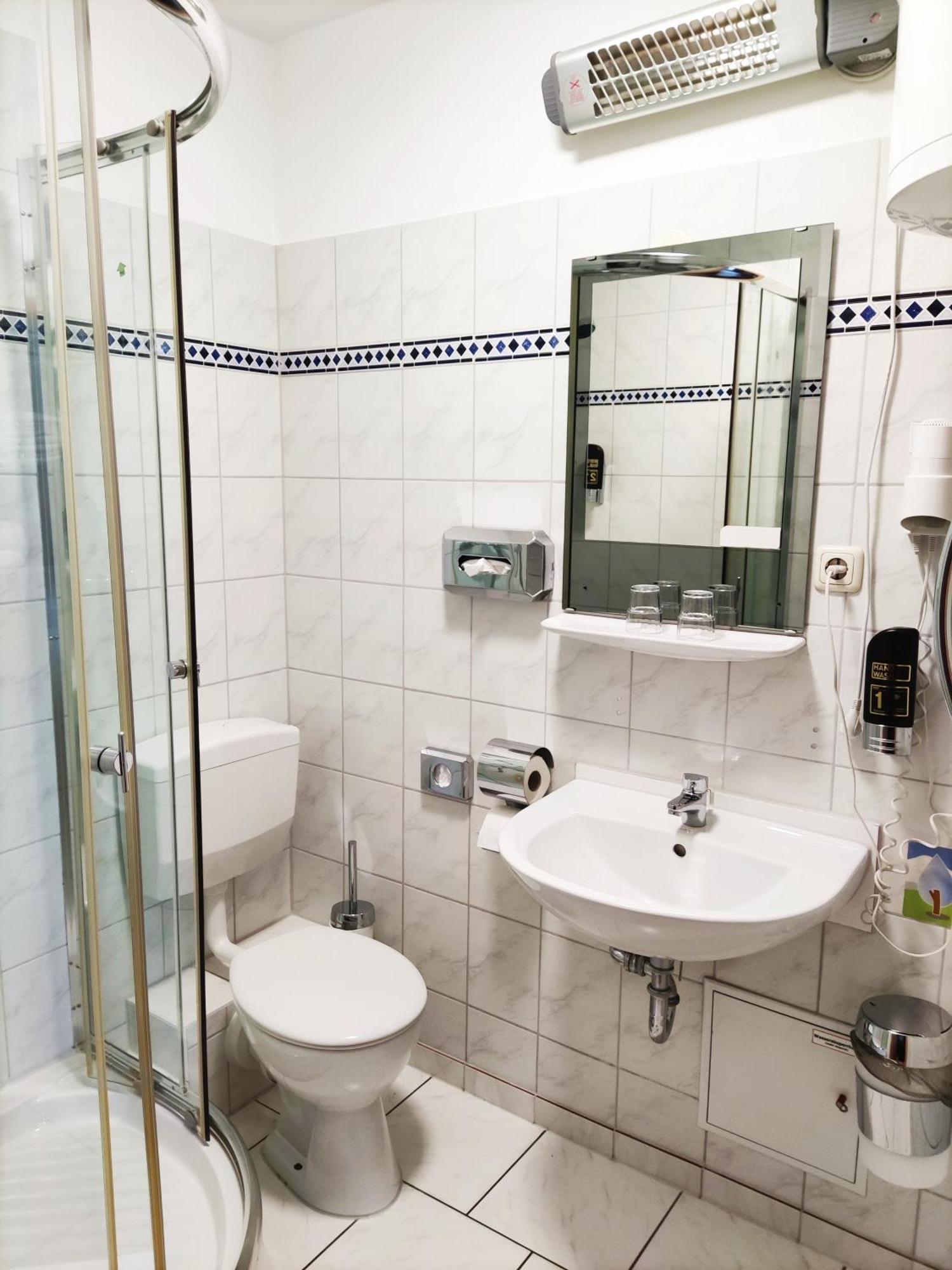 Hotel Am Hopfenmarkt Росток Номер фото