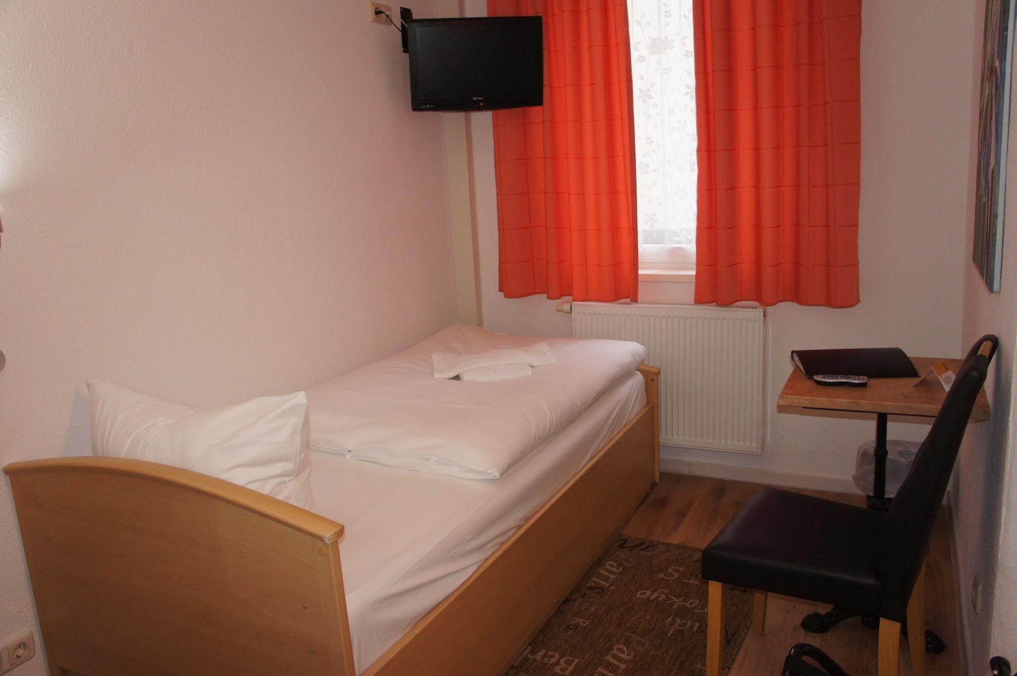 Hotel Am Hopfenmarkt Росток Экстерьер фото