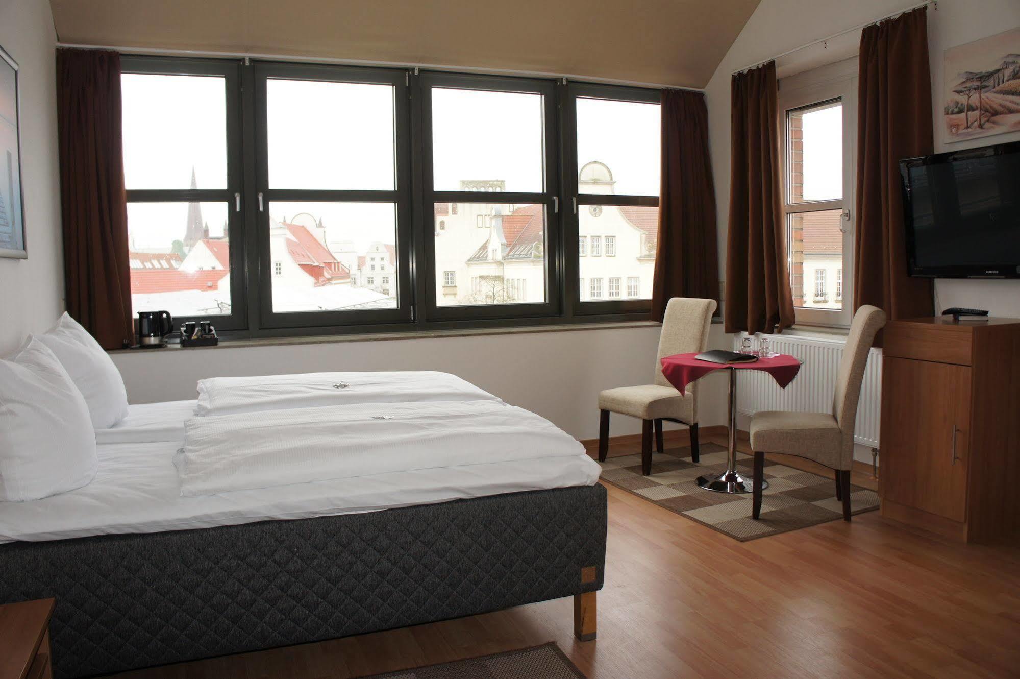 Hotel Am Hopfenmarkt Росток Экстерьер фото
