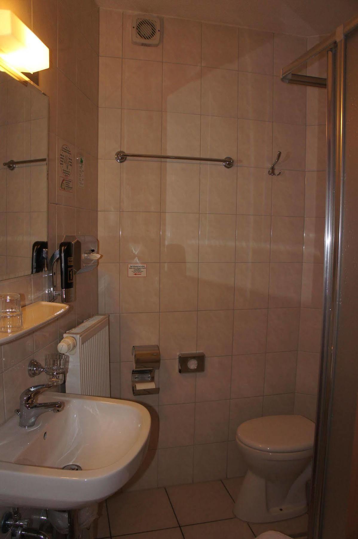 Hotel Am Hopfenmarkt Росток Экстерьер фото